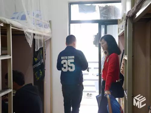 電氣工程學(xué)院開展寢室安全檢查活動